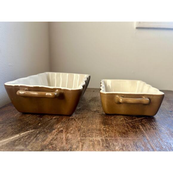 Vintage Ruffled Brown and White Ceramic Bakeware, Set of 2 - Picture 5 of 8